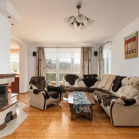 Dom Na Skarpie Feriehus *